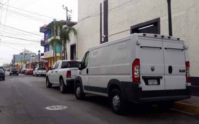 A un lado está la presidencia municipal.